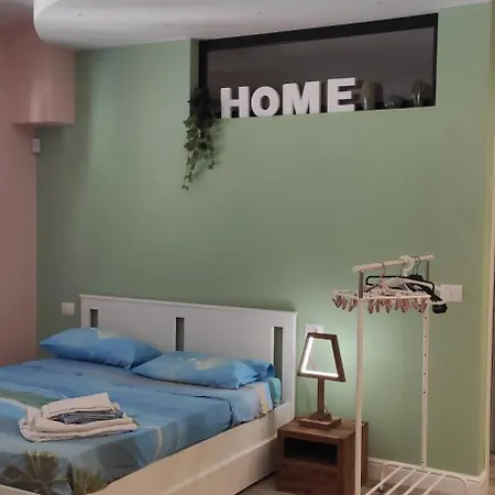 Home Trani アパート トラーニ